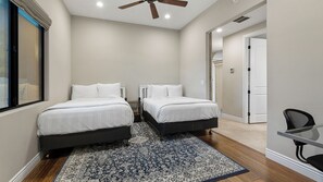 7 bedrooms, desk, iron/ironing board, travel crib