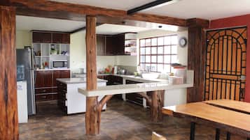 Traditional Room | Private kitchen