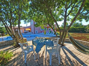 屋外ダイニングエリア