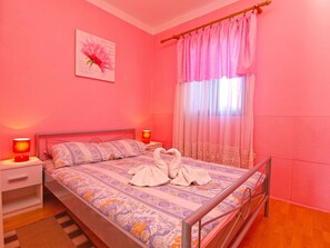 2 bedrooms, Internet