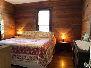 3 bedrooms, iron/ironing board, travel crib, WiFi