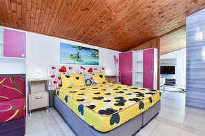 5 bedrooms, internet