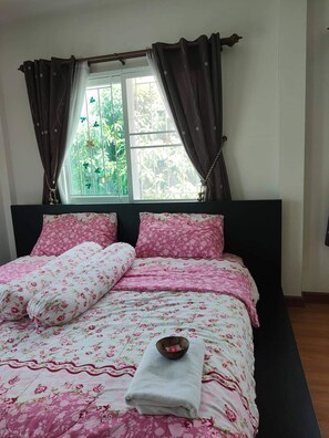 3 多间卧室、熨斗/熨衣板、WiFi、床单