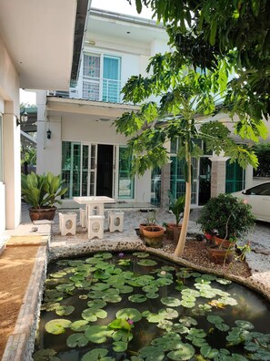 Terrace/patio - 3 bedroom detached house (Bangkok)