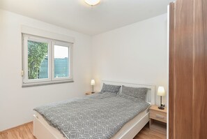 1 bedroom, Internet