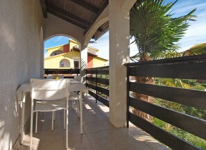 Outdoor dining - Apartment 959/2440 (Istria - Peroj), 650m from the beach (Peroj)