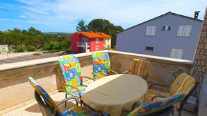 Outdoor dining - Apartment 964/2472 (Istria - Premantura), 450m from the beach (Premantura)