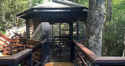 NUEVO... Romantic Love Nest: bañera de hidromasaje, 2 chimeneas, 2 baños, cenador y hoguera