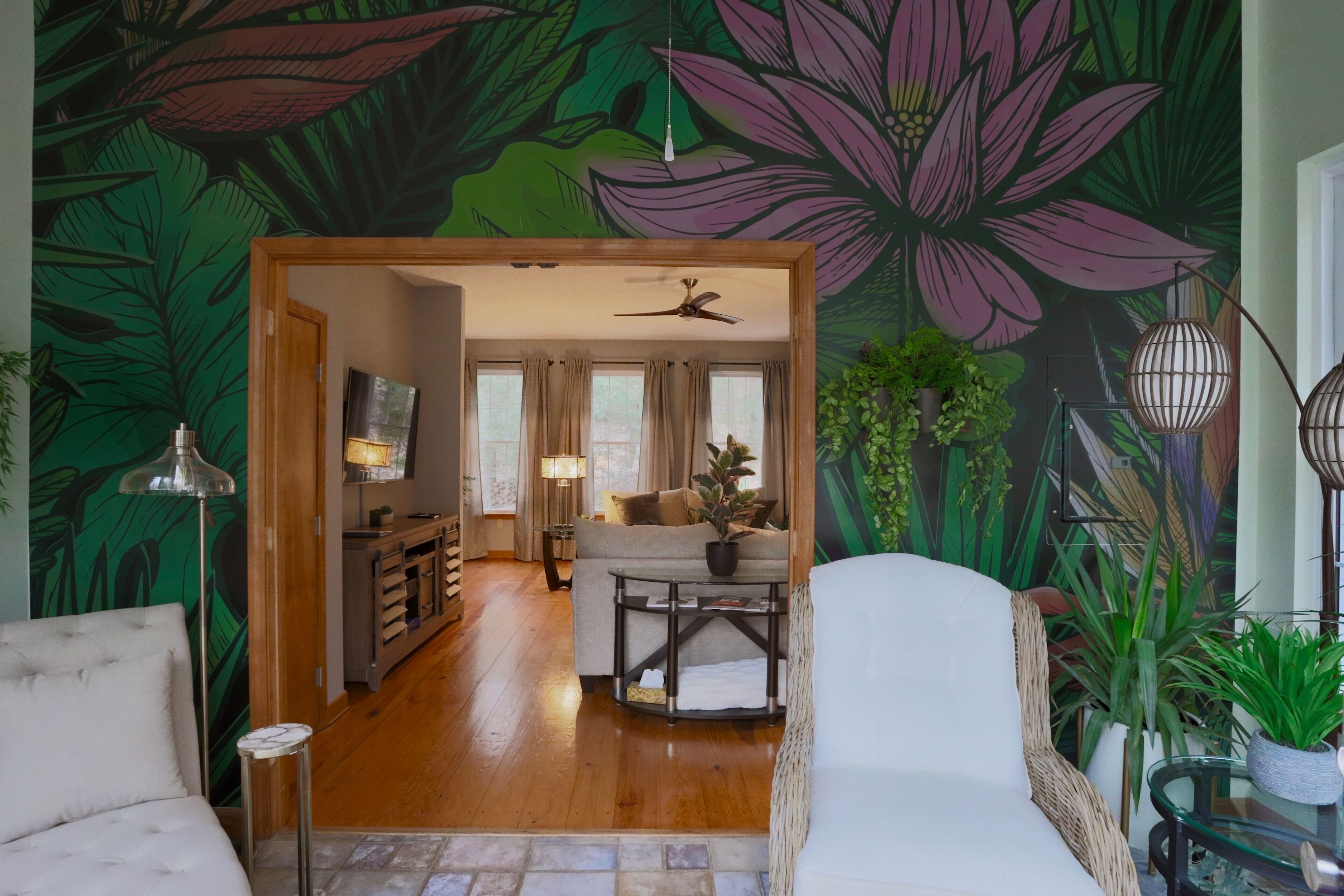 Télévision à écran plat, cheminée, Netflix, lecteur de DVD