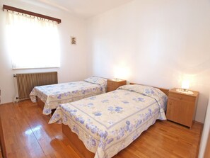 2 bedrooms, Internet