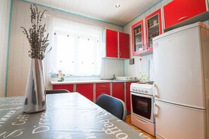 Fridge, oven, stovetop, coffee/tea maker - Apartment 995/3138 (Istria - Banjole), 500m from the beach (Banjole)