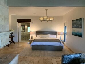 8 Schlafzimmer, Schreibtisch, Bügeleisen/Bügelbrett, kostenloses WLAN