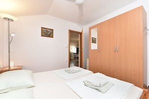 1 quarto, acesso à internet