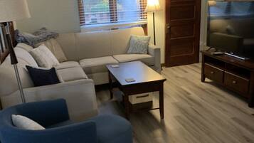 Flat-screen TV, fireplace