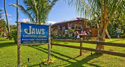 Privathaus in tropischer Umgebung in der Nähe von Stränden und Wasserfällen