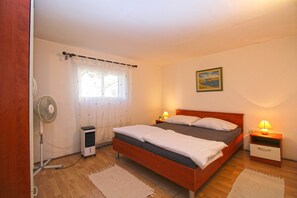 2 bedrooms, internet