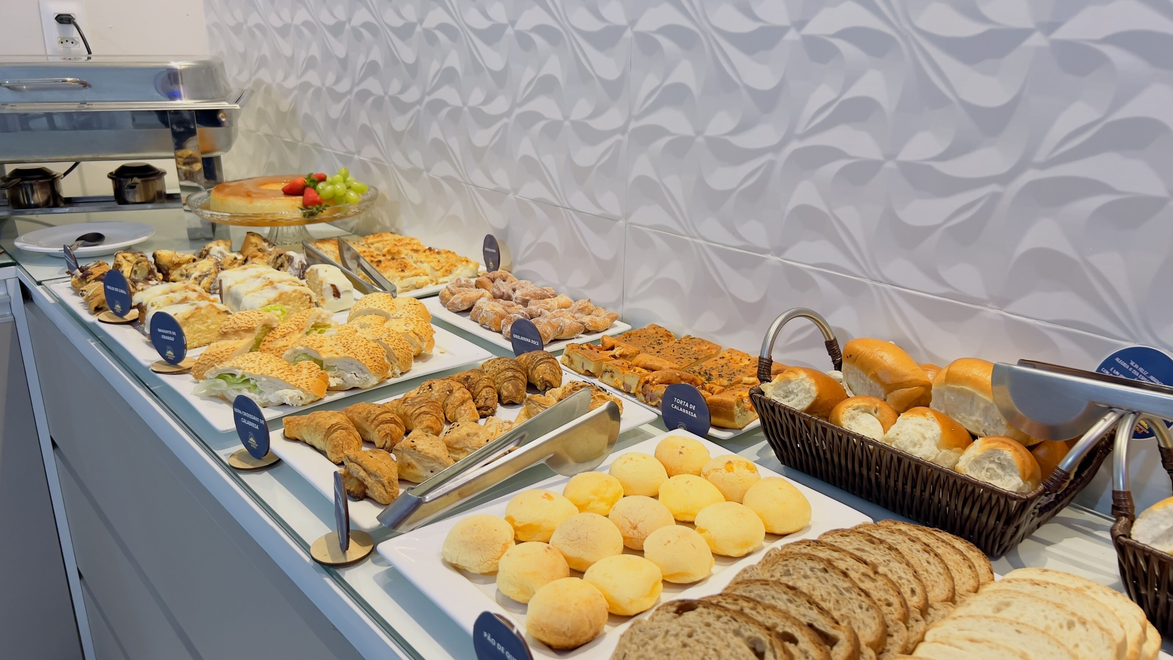 Desayuno continental incluido todos los días 