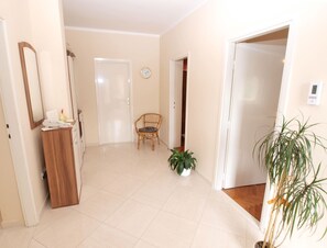 Fridge, oven, stovetop, dishwasher - Apartment 1056/4401 (Istria - Pula), 500m from the beach (Pula)