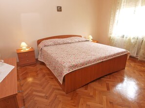 2 dormitorios y Internet