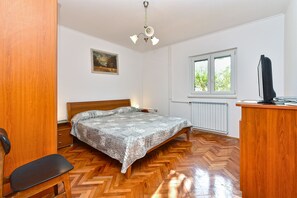 3 bedrooms, Internet