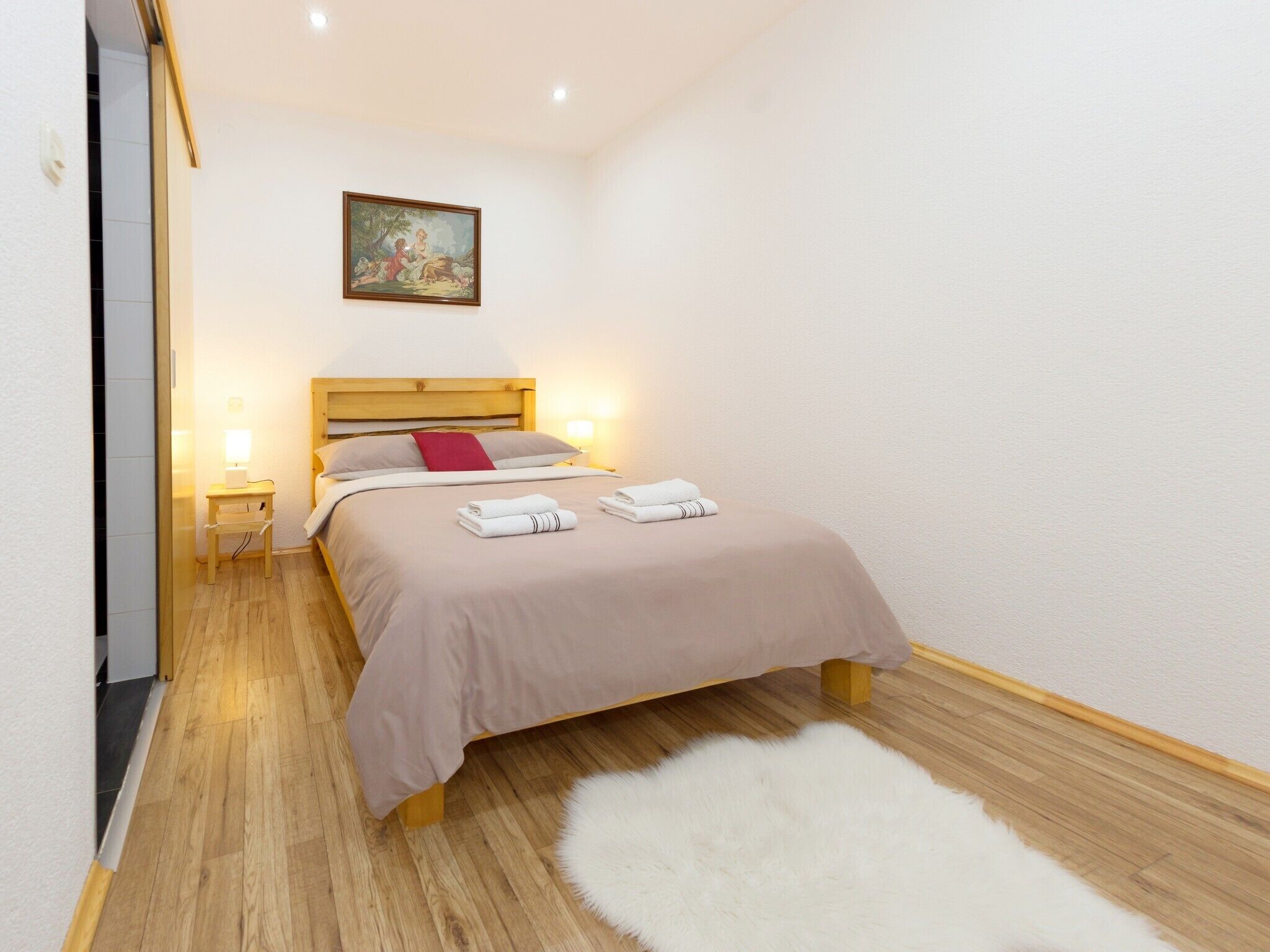 1 bedroom, internet, bed sheets