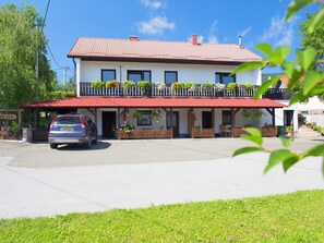 Exterior - Apartments Milan, (16064), Korenica, hr (Korenica)