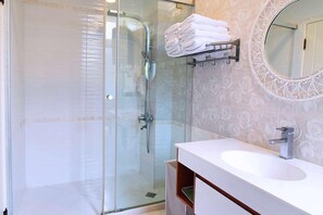 Family Room | Bathroom | Shower, hair dryer, slippers, towels - Provence Villa (Nanzhuang)