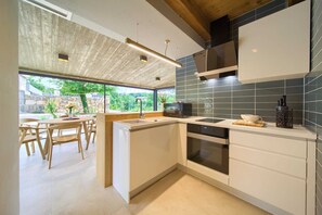 Fridge, microwave, oven, dishwasher - Villa Jerini cottage (Bajcici)