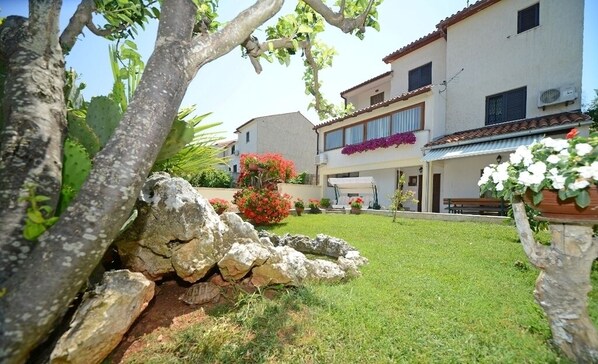 Enceinte de lâhĂ©bergement