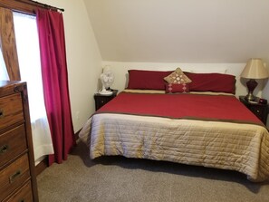 3 bedrooms, desk, free WiFi, bed sheets