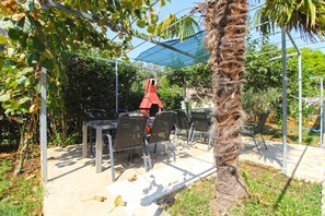 屋外ダイニングエリア