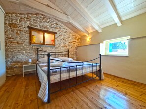 2 bedrooms, Internet - House 1186/10823 (Istria - Kavran), 3000m from the beach (Kavran)