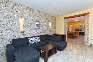 TV - House 1187/10830 (Istria - Kavran), 3000m from the beach (Kavran)