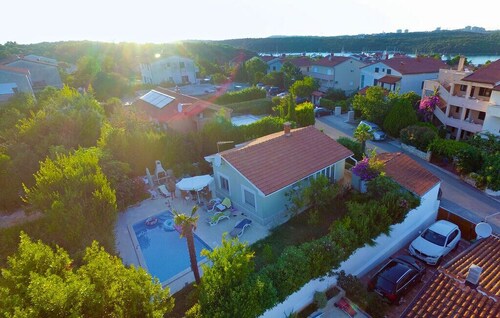 Haus 1201/11039 (Istrien - Banjole), 450m vom Strand