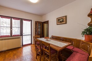 Dining - Apartment 1202/11041 (Istria - Banjole), 450m from the beach (Banjole)