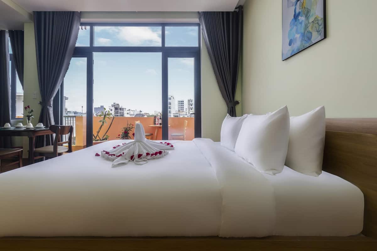 Studio, Balcony | 1 bedroom, premium bedding, Select Comfort beds, in-room safe