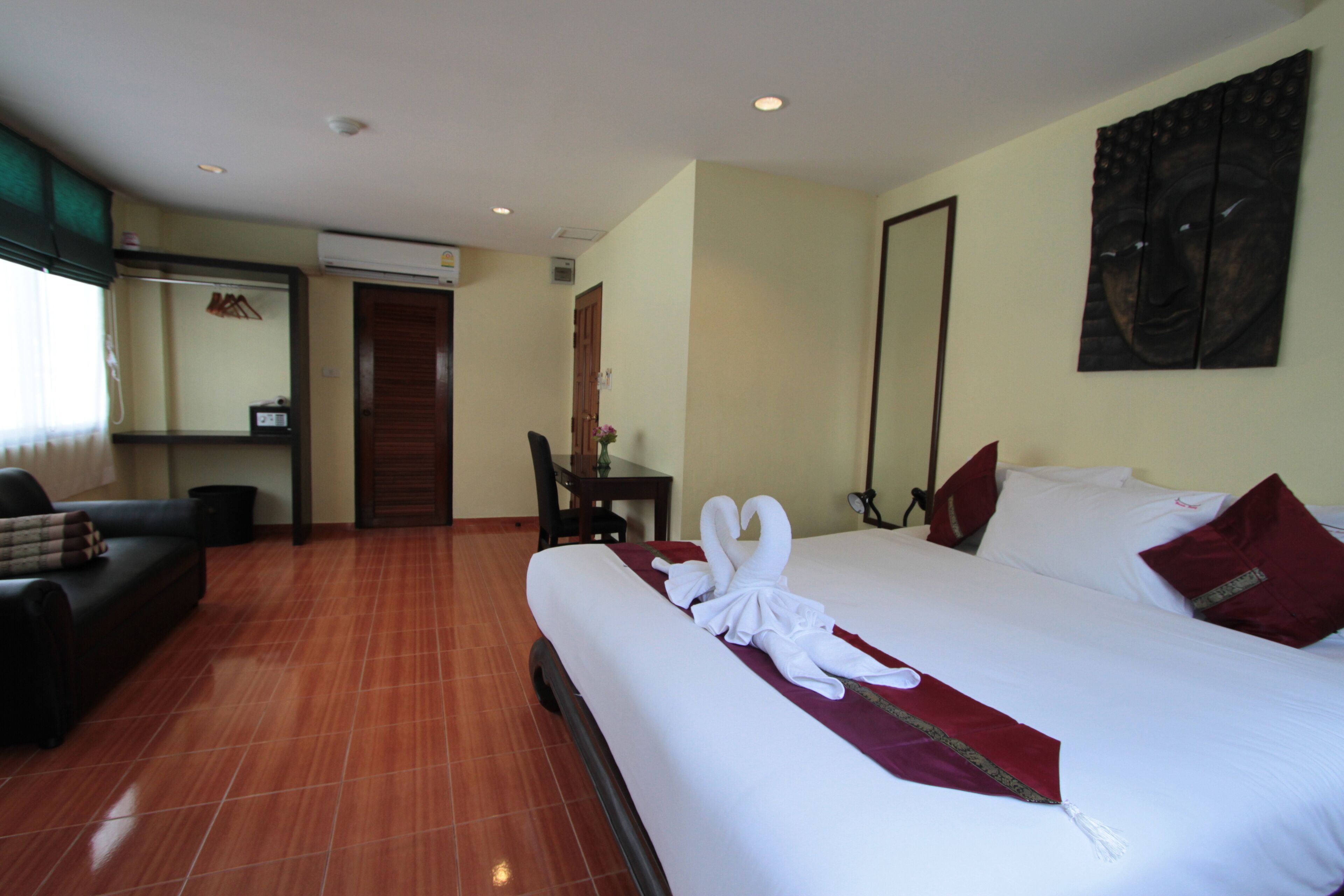 Photo - Karon Pool Hotel