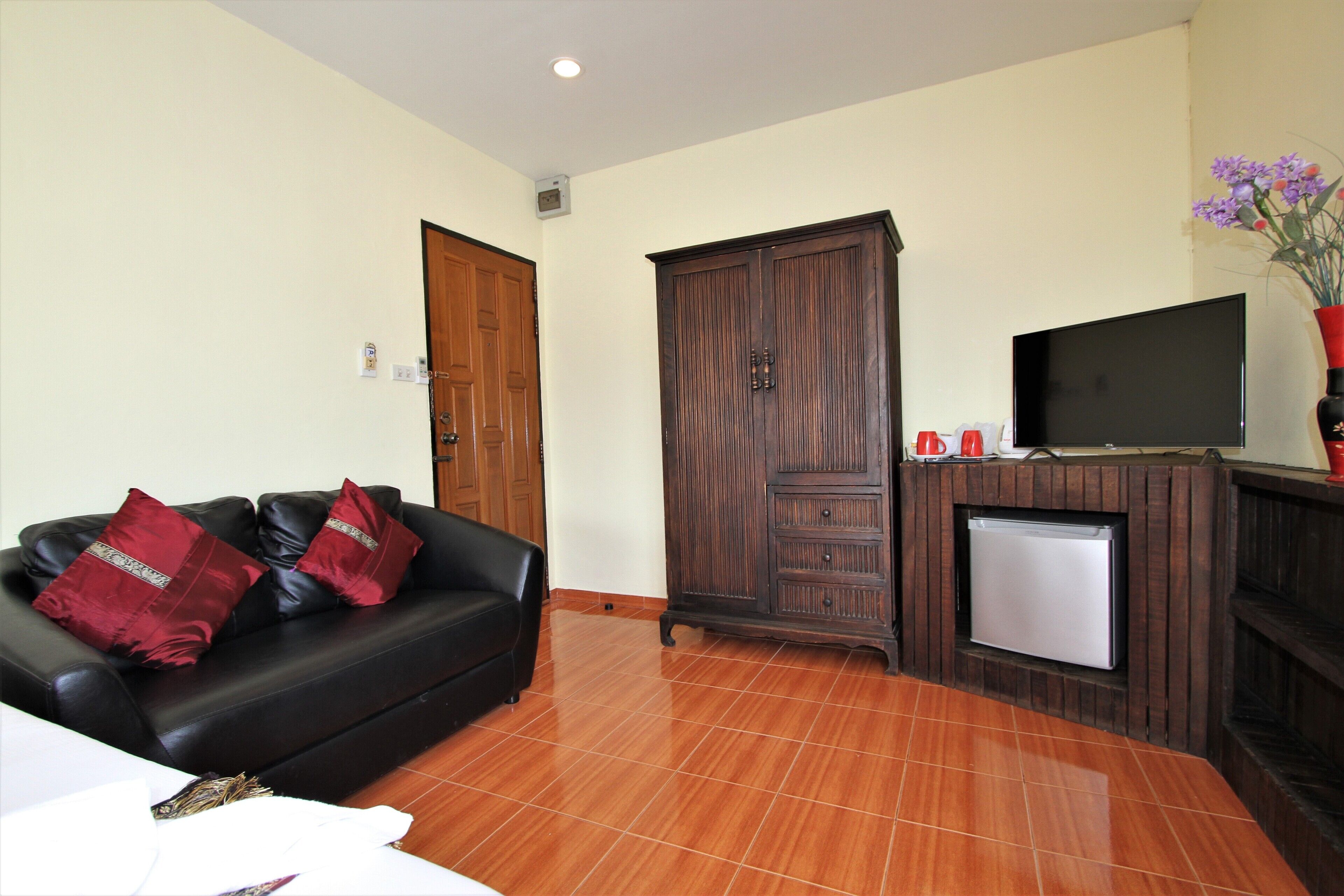Photo - Karon Pool Hotel