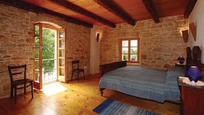 5 bedrooms, internet