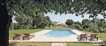 Villa 1212/11149 (Istria - Svetvinčenat), 10000m from the beach