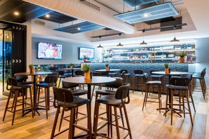 Bar (in der Unterkunft)