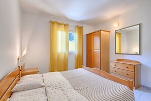 1 bedroom, Internet