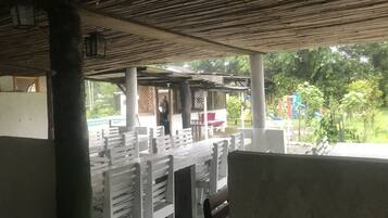 Daily buffet breakfast (BRL 30.00 per person)