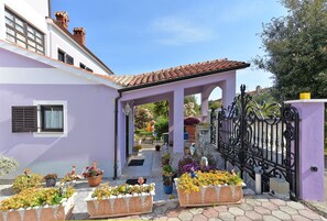 Property grounds - Apartment 1223/11185 (Istria - Peroj), 900m from the beach (Peroj)