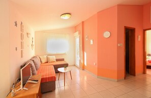 TV - Apartment 1236/11793 (Istria - Liznjan), 1500m from the beach (Liznjan)