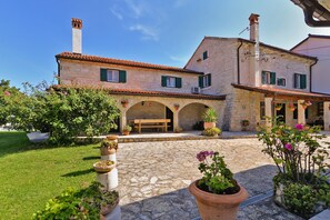 Exterior - House 1240/11852 (Istria - Rojnići), 15000m from the beach (Rojnići)