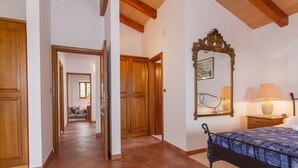 A bedroom with a bed, a large ornate mirror, and a nightstand with lamps. - Villa 1254/11990 (Istria - Skitača), 5000m from the beach (Skitača)