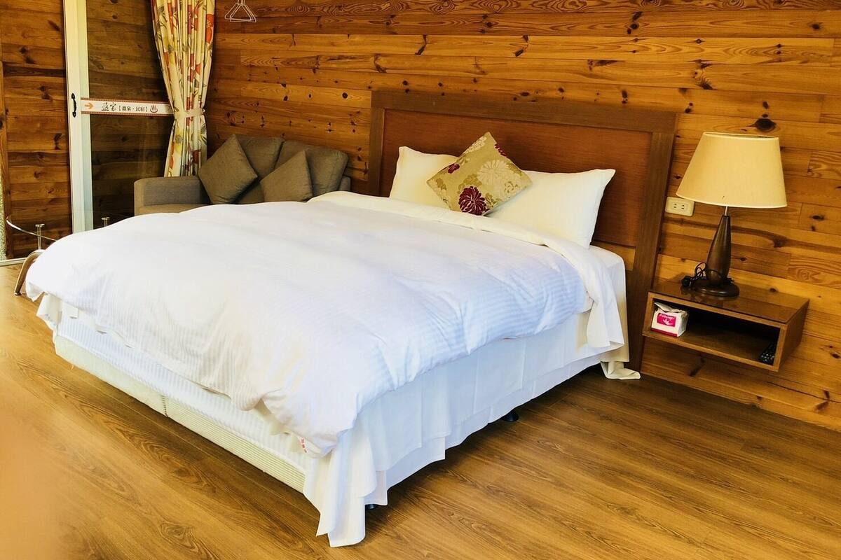 Gallery Double Room | Blackout drapes, free WiFi, bed sheets