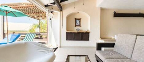 2 bedrooms, free WiFi