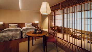 1 bedroom, down comforters, minibar, in-room safe